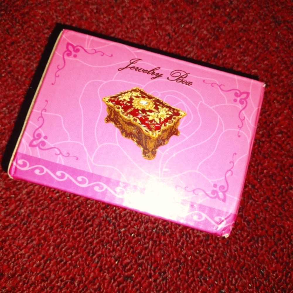 Jewelry box